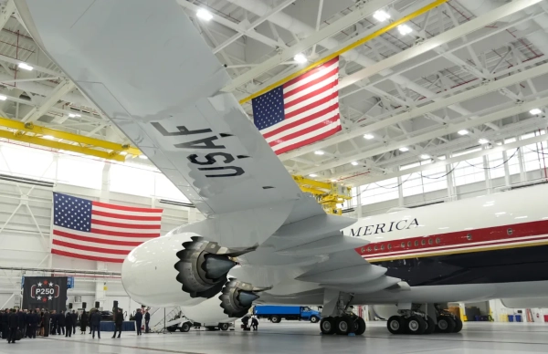 Трамп презентував оновлений президентський літак Air Force One, охрестивши його "небесним Білим домом" 4 Трамп презентував оновлений президентський літак Air Force One, охрестивши його "небесним Білим домом" 2
