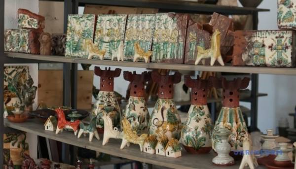 В Україні продаватимуть коників, створених у техніці косівської кераміки 7