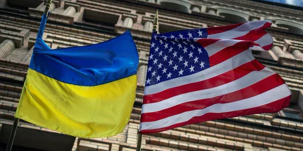 Українці думають, що Сполучені Штати чинять тиск на Україну, щоб&hellip;