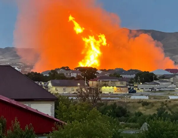 ЧАС НОВИН в Україні 41 Газопровід спалахнув після вибухів у Дагестані біля АЗС: відео масштабної…