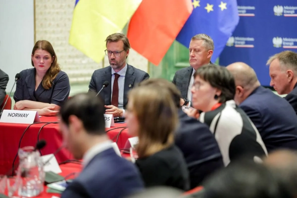 Нові енергетичні домовленості з Україною на суму в сотні мільйонів. 15