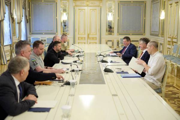 Зеленський зустрівся із радником прем’єра Британії - говорили про фронт і результати ударів України по РФ 6
