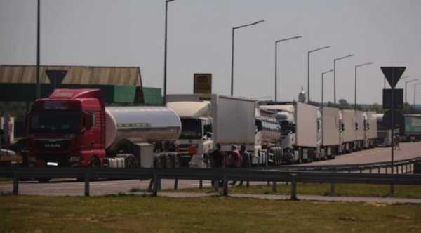 Покращено систему верифікації митної документації для вантажних автомобілів в електронній черзі.