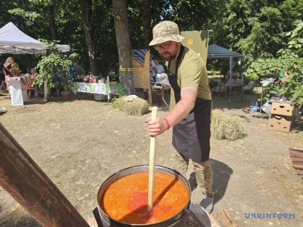 Як приготувати «язикатий» борщ, «бахмутський» та із червоним вином 32