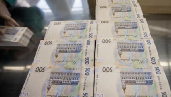 За другий квартал митні органи забезпечили понад 220 мільярдів гривень надходжень до державного бюджету.