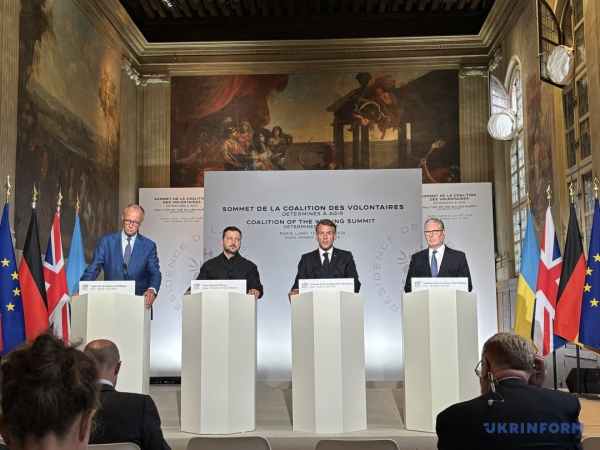 Парад президента Макрона 17