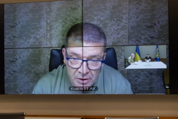 Зеленський провів нараду з командирами корпусів стосовно обстановки на фронті. 17 Зеленський провів нараду з командирами корпусів стосовно обстановки на фронті. 15