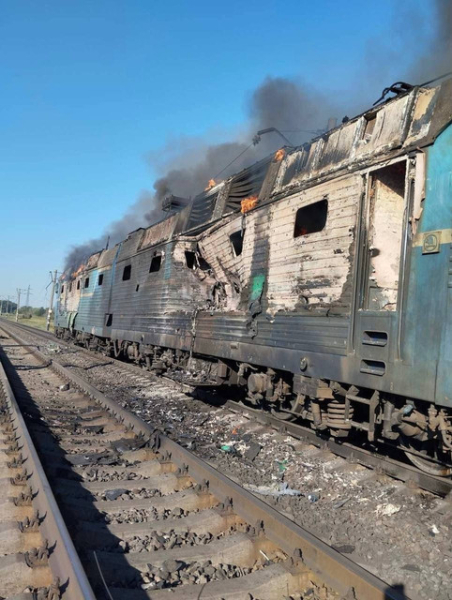 Запоріжжя: Поранено провідницю після нападу російського дрона на поїзд, повідомляє Міністерство відновлення. 4 photo-2026-07-19-08-17-25-2