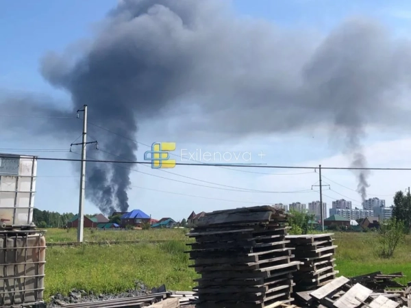 За 2000 км від кордону: у Російській Федерації зафіксовано атаку на Тюменський нафтопереробний завод