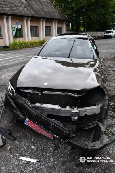 Трагічна дорожньо-транспортна пригода з трьома загиблими неповнолітніми на Львівщині: водія підозрюють 10 Трагічна дорожньо-транспортна пригода з трьома загиблими неповнолітніми на Львівщині: водія підозрюють 8