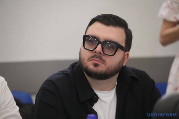 Що сучасний театр шукає і знаходить у «Енеїді»? Феномен Енеїдобуму воєнного часу 44 Що сучасний театр шукає і знаходить у «Енеїді»? Феномен Енеїдобуму воєнного часу 44