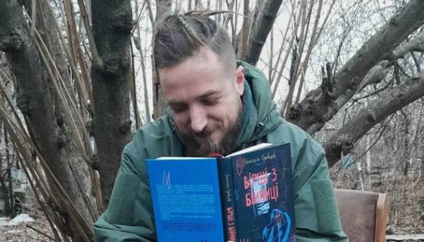 У Британії вийде друком збірка віршів Максима Кривцова
