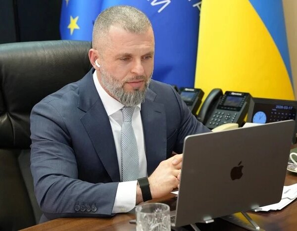 Бідний стверджує, що МОК допомагає Путіну.