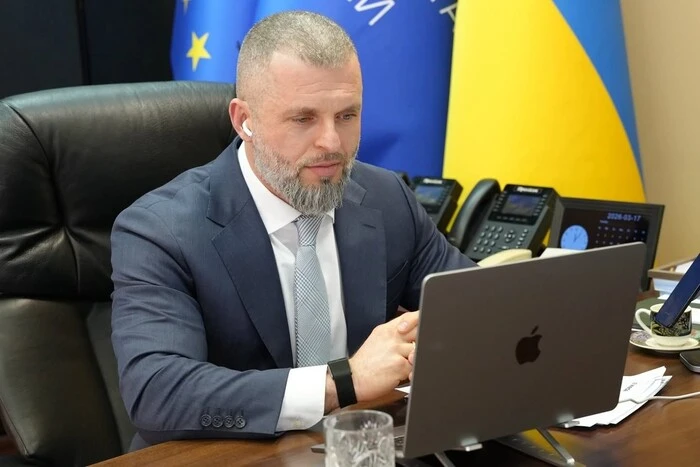 Бідний заявив, що МОК почав допомагати Путіну