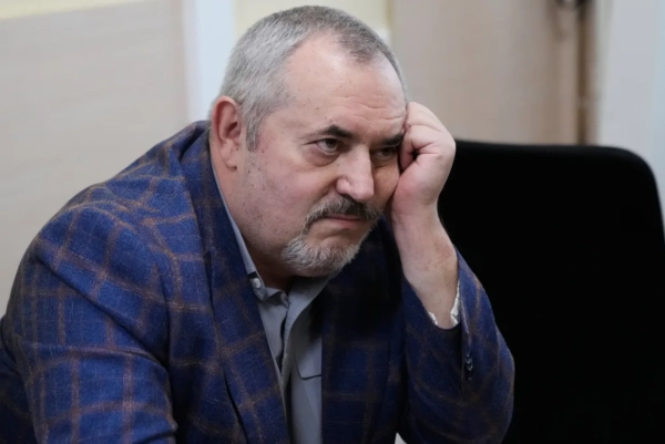 ЧАС НОВИН в Україні 37 Бориса Надєждіна, російського опозиціонера, було засуджено, що призвело до його…