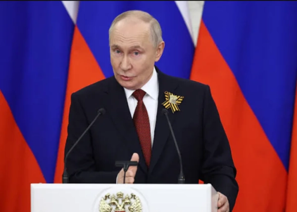 путін знову “вирізнився знаннями” історії та озвучив претензії сусідів щодо західної України