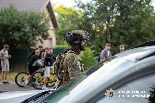 Перестрілка в ужгородському лісі: поліція повідомила подробиці спецоперації 15