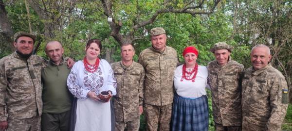 На городі бузина - на столі бузинник 19 На городі бузина - на столі бузинник 19