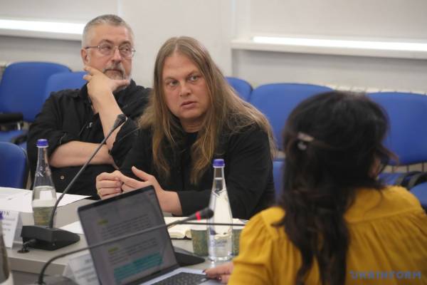 Що сучасний театр шукає і знаходить у «Енеїді»? Феномен Енеїдобуму воєнного часу 37 Що сучасний театр шукає і знаходить у «Енеїді»? Феномен Енеїдобуму воєнного часу 37