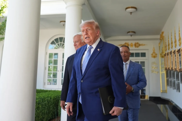 Політики з усього світу бажають зустрітися з Трампом на похороні Грема – Politico