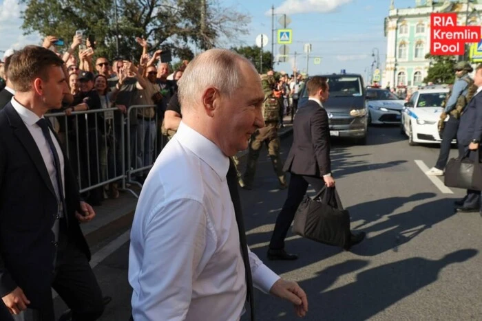 Журналісти знайшли дивний зв'язок між кризами в Росії та поведінкою Путіна