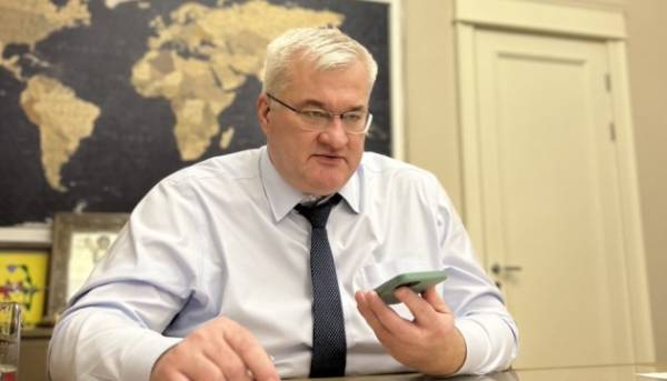 Сибіга обговорив із французьким колегою роль G7 у посиленні безпеки в Чорному морі 2 Сибіга обговорив із французьким колегою роль G7 у посиленні безпеки в Чорному морі 2