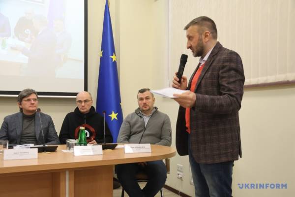 Зробити Росію знову маленькою 23 Зробити Росію знову маленькою 23