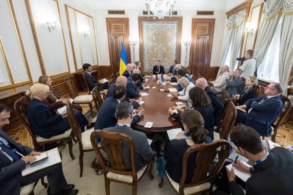 Шлях до миру та підтримка України: в Офісі Президента провели зустріч з делегацією ОБСЄ 5