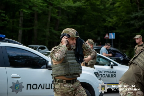 Перестрілка в ужгородському лісі: поліція повідомила подробиці спецоперації 16