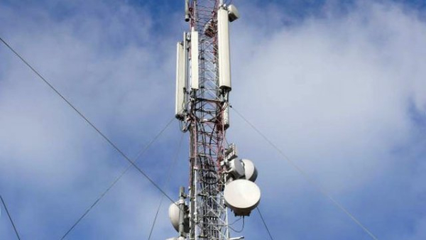 "Vodafone Україна" попереджає про ймовірні тимчасові проблеми з доступом до певних послуг через нічні обстріли. 7 "Vodafone Україна" попереджає про ймовірні тимчасові проблеми з доступом до певних послуг через нічні обстріли. 4
