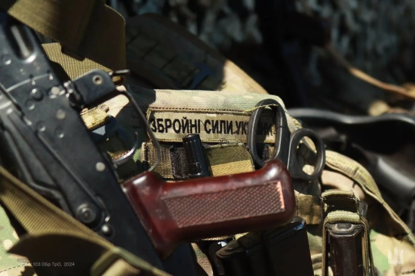 ЧАС НОВИН в Україні 44 Парламент продовжив термін мобілізації, слідом за введенням воєнного стану.