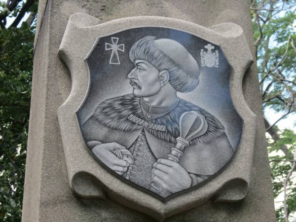 На Вінниччині облаштували місце поховання козацького полковника Данила Нечая 8