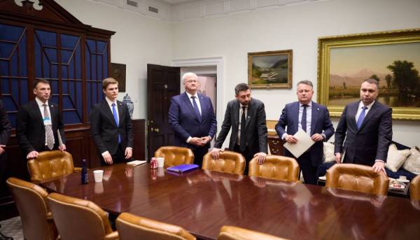 Зеленський обговорив із Трампом виробництво перехоплювачів для Patriot 8
