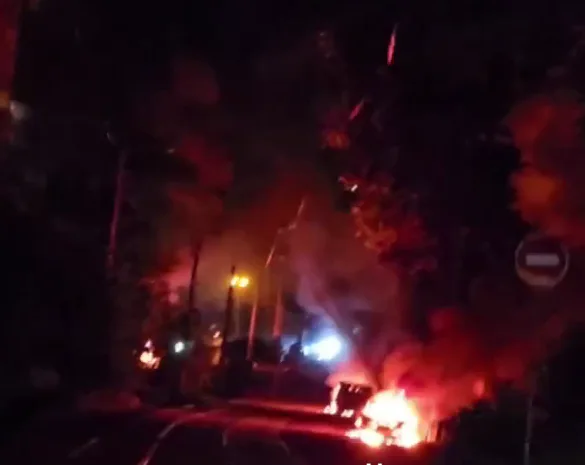 ЧАС НОВИН в Україні 21 Київ відновлюється після атаки балістичними ракетами, загоряння та руйнування зафіксовані…