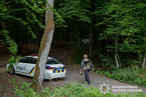 Перестрілка в ужгородському лісі: поліція повідомила подробиці спецоперації 21