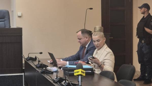 Захист Тимошенко не буде повертати обвинувальний акт прокурору