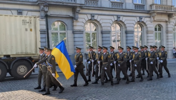 Українські захисники здійснили марш на брюссельському параді