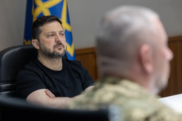 Зеленський провів нараду з командирами корпусів стосовно обстановки на фронті. 13 Зеленський провів нараду з командирами корпусів стосовно обстановки на фронті. 11