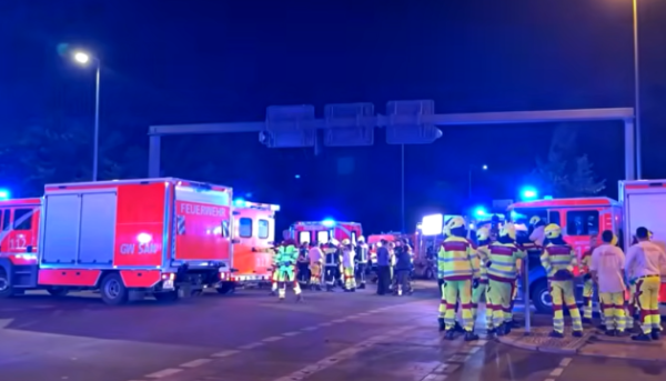 У Берліні під час Маршу рівності автомобіль врізався в натовп: одна особа загинула, 16 дістали травми