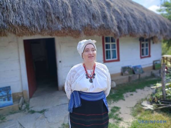 «Зажинки»: перші зібрані з поля колоски відклали на різдвяний дідух 16
