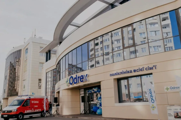 Через пів року судових дій розгляд справи про лікарську помилку Odrex, де відповідачі — лікарі, розпочато по суті.