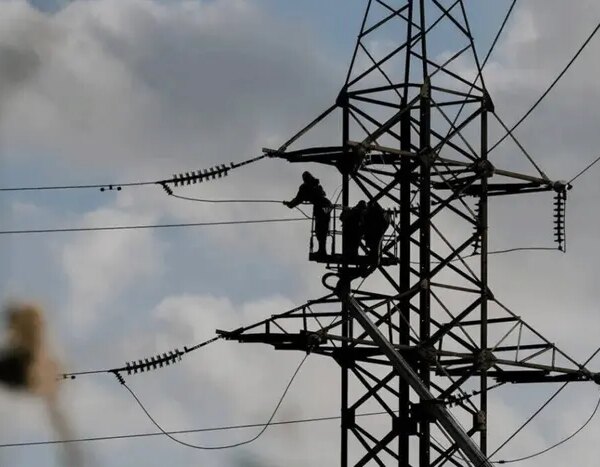 Росія залишила Чернігів без світла: понад 10 тисяч людей без електроенергії