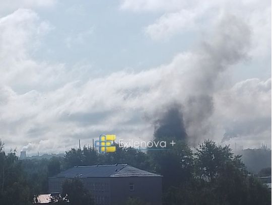 БПЛА атакували НПЗ у Нижньокамську: чергова пожежа на нафтопереробному заводі
