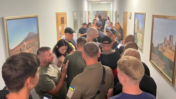 Суд вкотре переніс розгляд справи про розірвання договору оренди УПЦ (МП) з Києво-Печерською лаврою