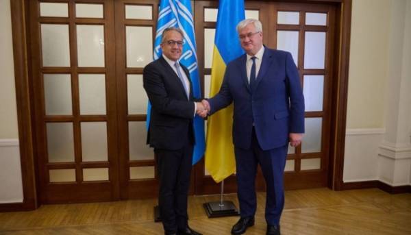Гендиректор ЮНЕСКО відвідав Україну вперше