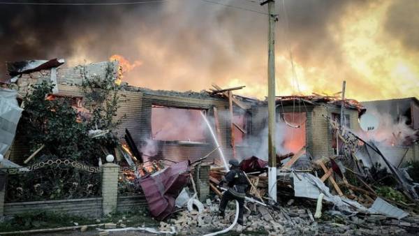 Ворог атакував будинок на Сумщині: загинули жінка та 9-річний син