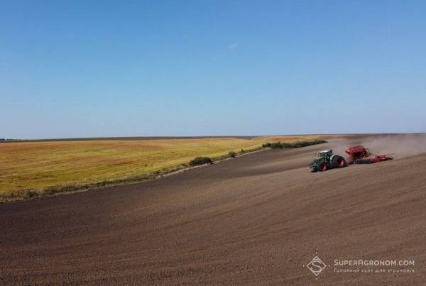 Аграрії скорочують посіви на 20% через зернові блокади 9