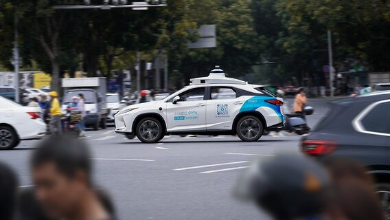 Uber і Pony.ai виведуть 2000 роботаксі на дороги Європи