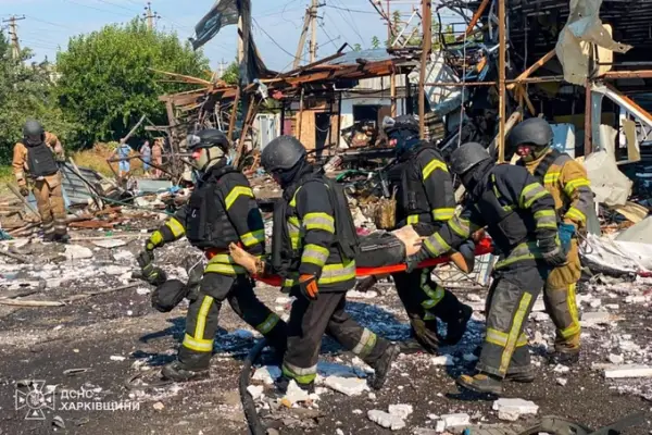 Росіяни обстріляли Печеніги: десятки загиблих і поранені 8 Росіяни обстріляли Печеніги: десятки загиблих і поранені 8
