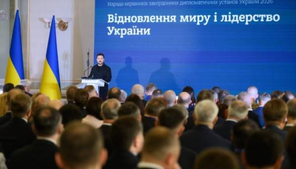 Зеленський: Головним критерієм роботи послів має бути обсяг зброї та фінансової допомоги для України 13